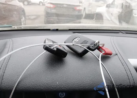 2015 Toyota Avalon Limited z USA, uszkodzony, nr VIN 4T1BK1EB8FU152818